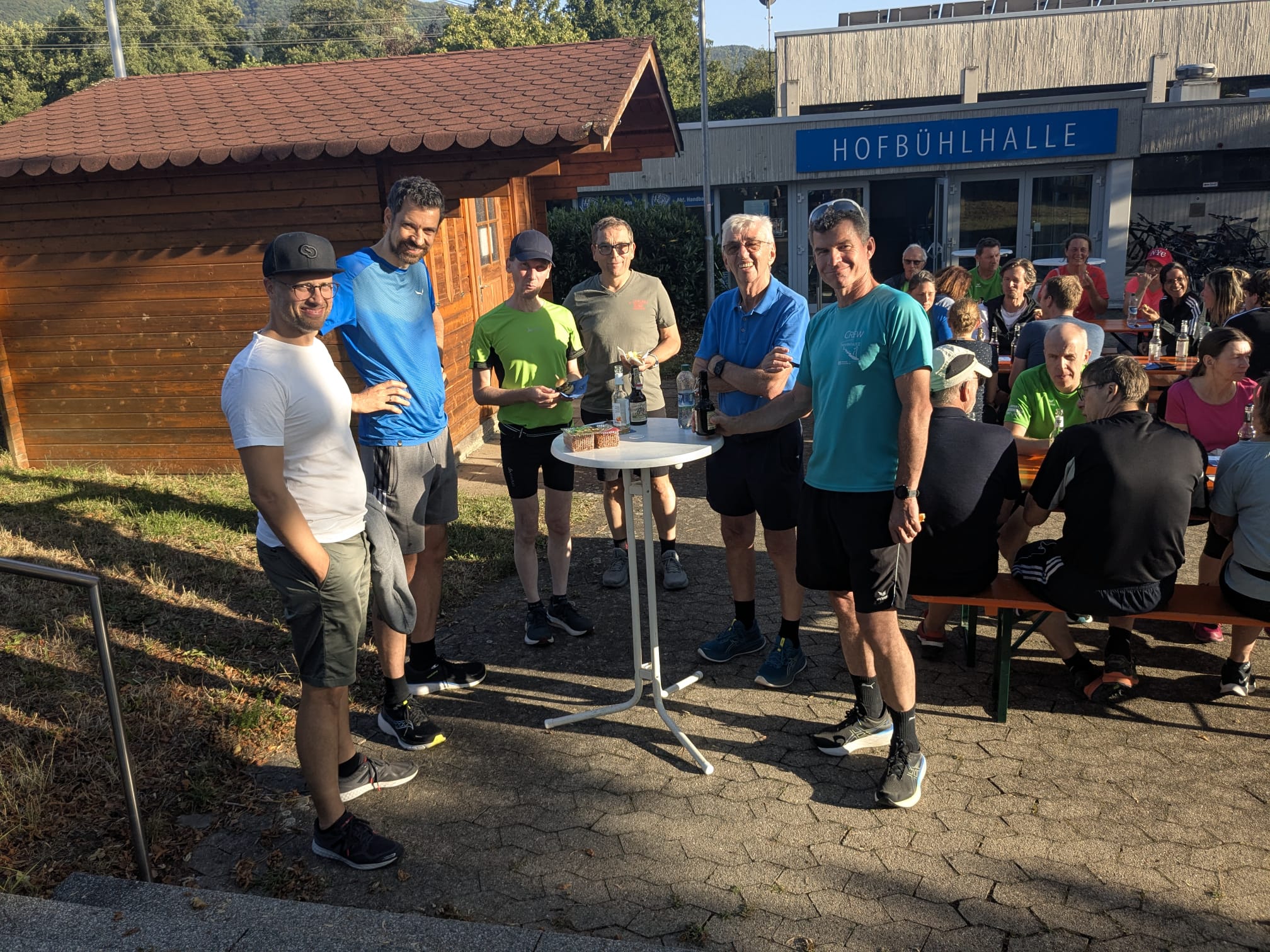 Teilnehmende des Lauftreffs nach dem Laufen